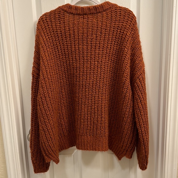 Universal Thread brown sweater - Picture 3 of 4